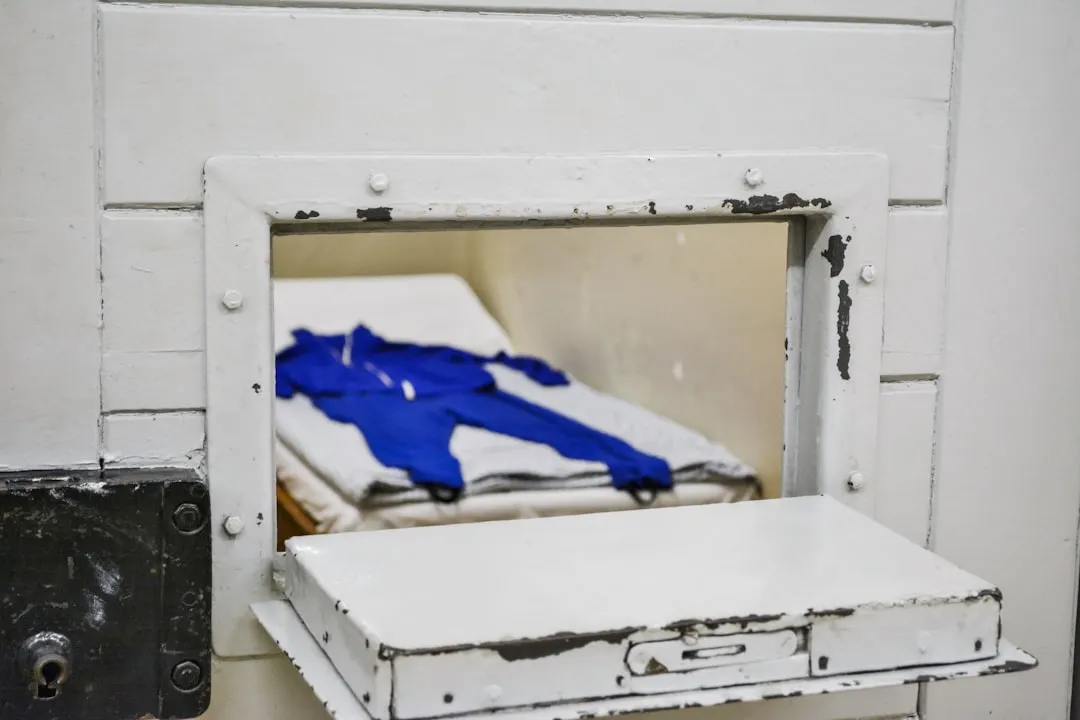 智能门锁与传统机械锁的维修差异及西咸新区服务方案对比